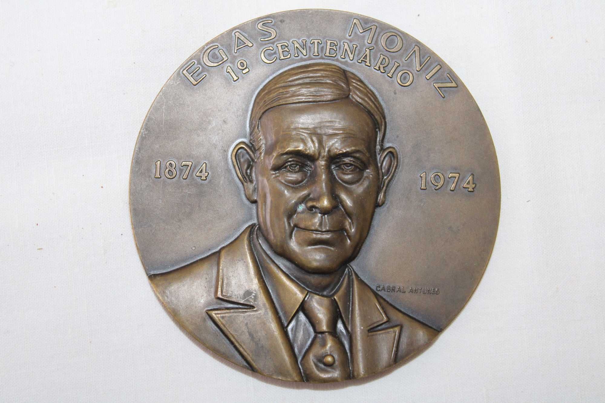 Medalha em Bronze " Egas Moniz" centenário 1874\1974