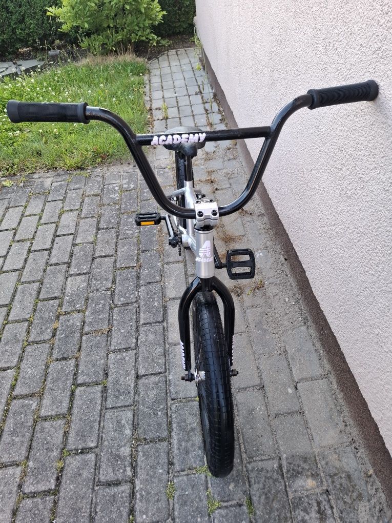 Rower bmx Academy Inspire 18
