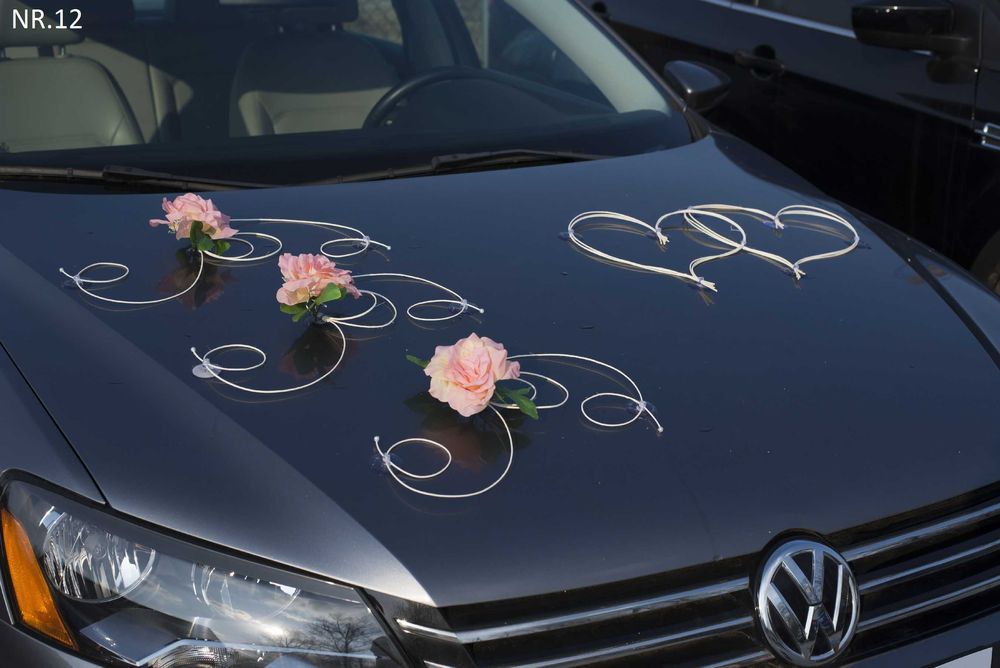 Kremowo różowa ozdoba na auto do ślubu stroik nr 012