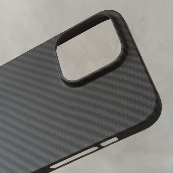 Карбоновый чехол iPhone 14 PRO MAX