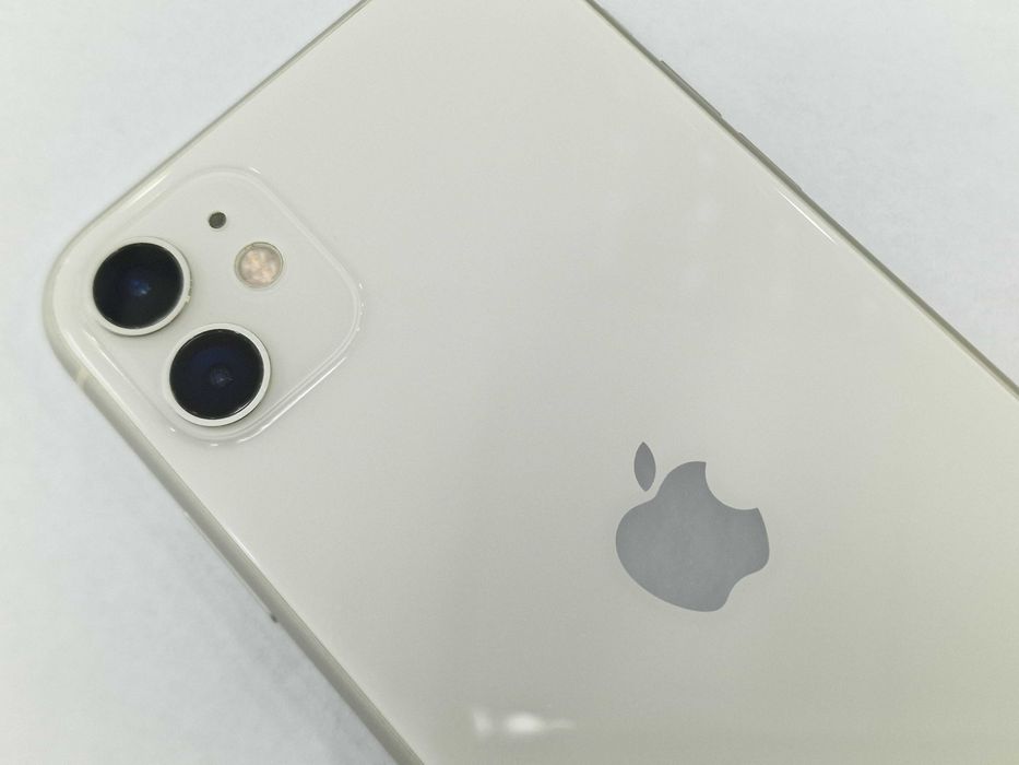 Iphone 11 128GB/ White/ BAT 75%/ Grade B/ Gwarancja + ładowarka