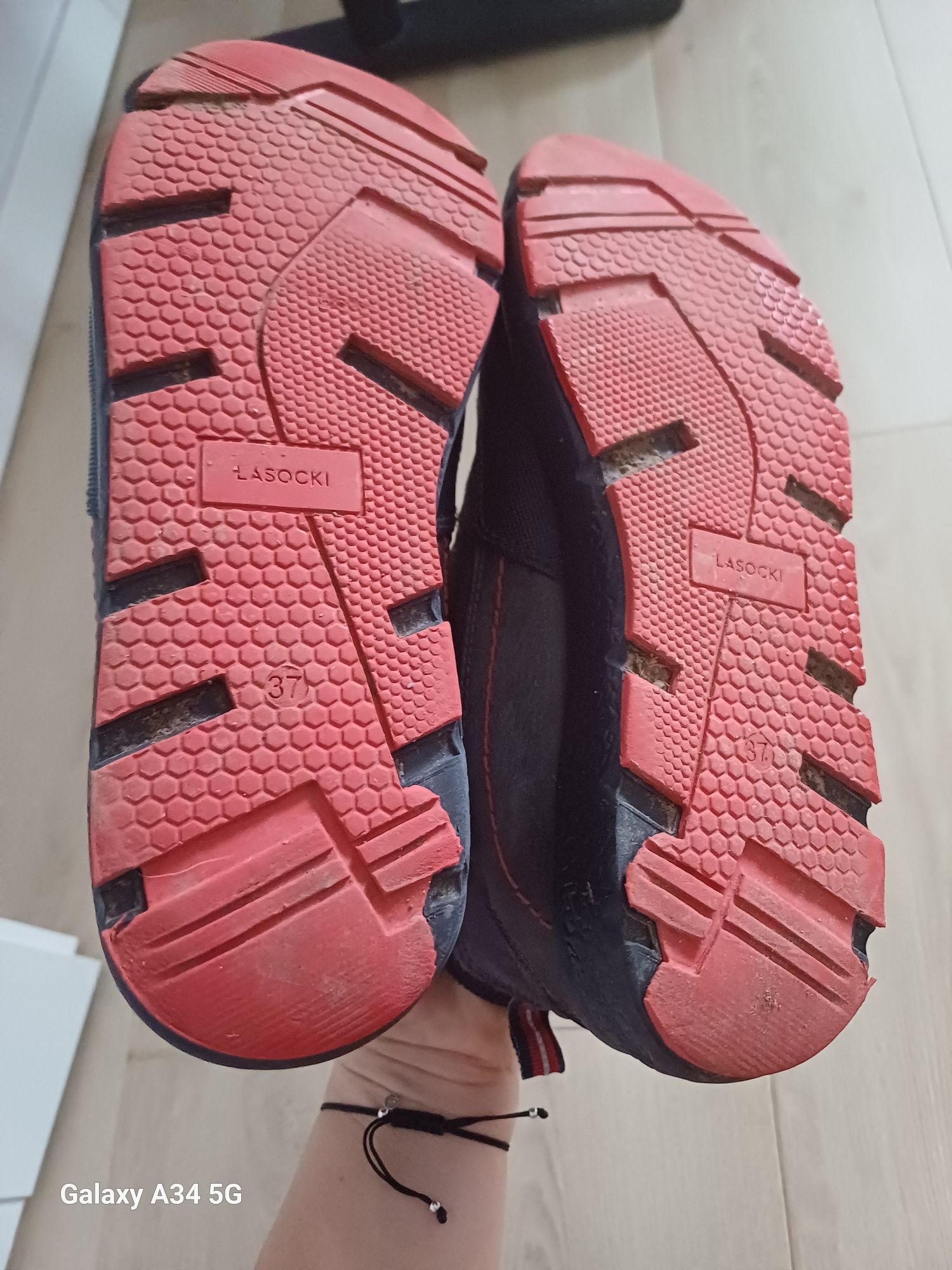 Skórzane buty Lasocki ocieplane 37