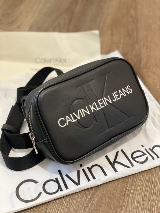 Сумка поясна жіноча Calvin Klein Jeans Waistbag