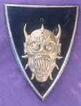 Busto Devil de parede em metal com base de madeira pintada,vintage