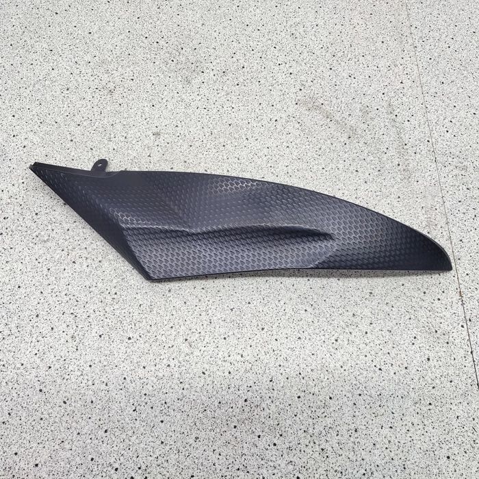 Osłona, wypełnienie baku Yamaha R6 RJ11