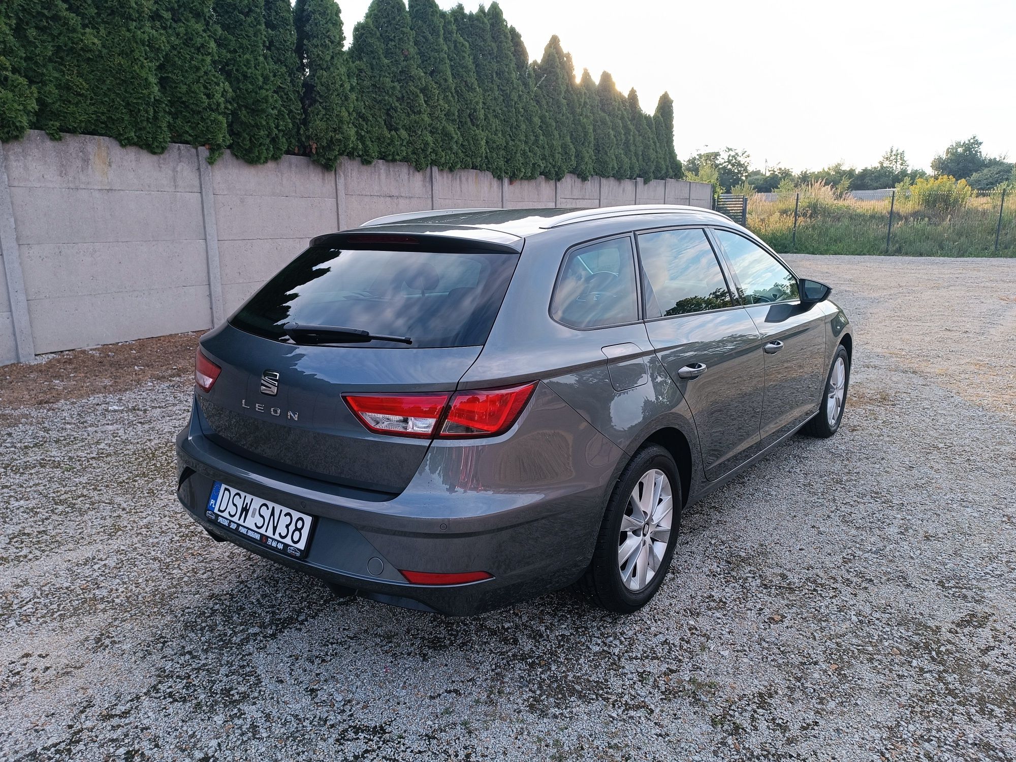 Seat Leon ST 2018r 1.6 TDI 115km*Ledy*Radar*PDC*Navi*ZAREJSTROWANY!