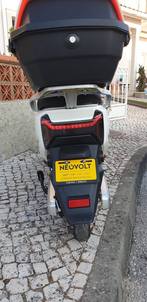 Moto eletrica neovolt apenas 97 Km