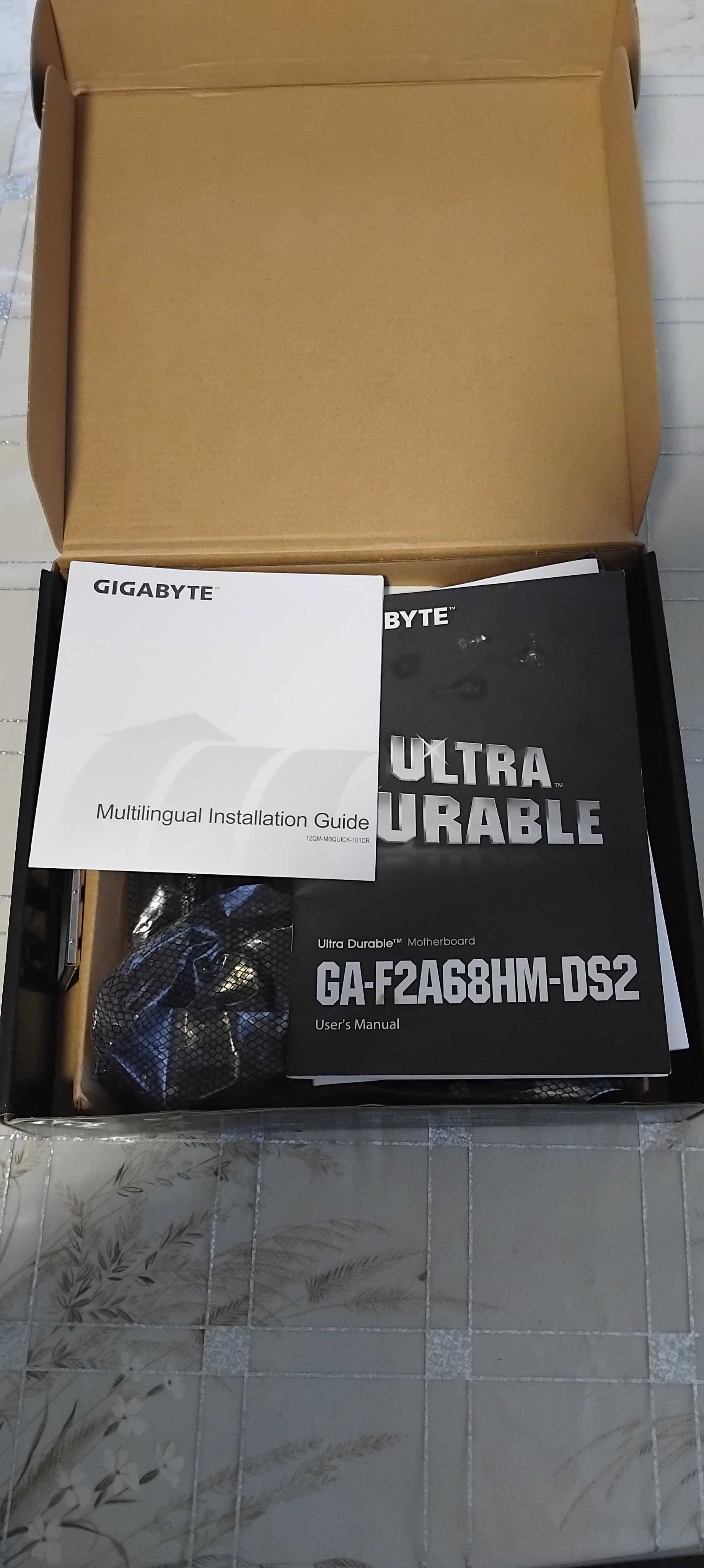 матиринська плата gigabyte f2a68HM-DS2 socketFM2