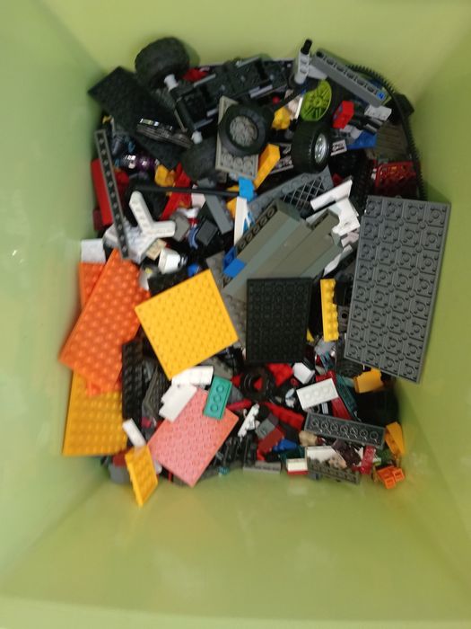 Лего змішане без коробки з фігурками