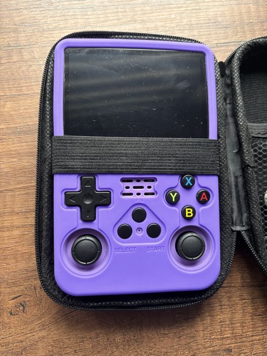 Портативна ігрова поиставка