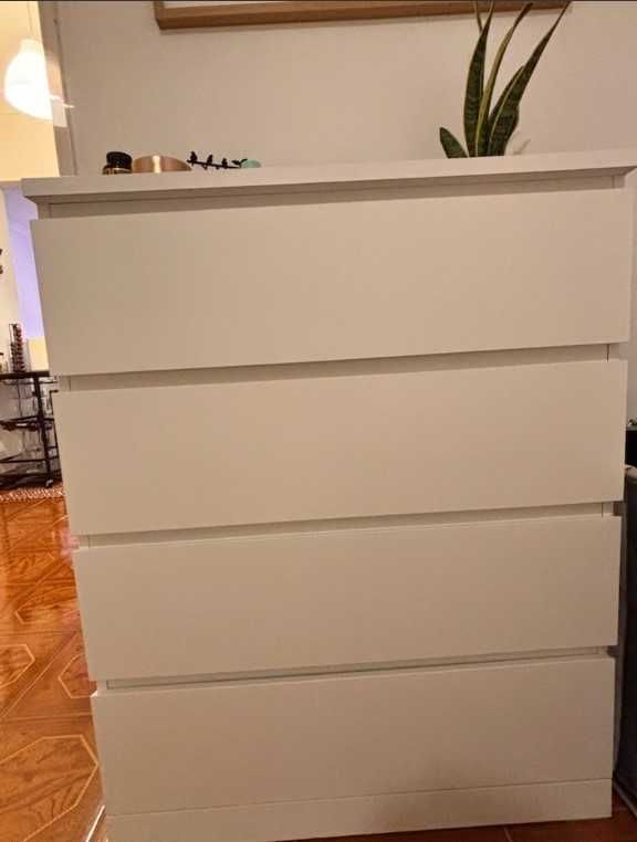 Cómoda Malm IKEA
