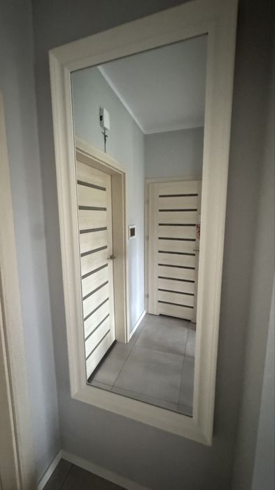 Lustro biała rama o wymiarach 78x180 cm, wymiary rany 9,5 cm