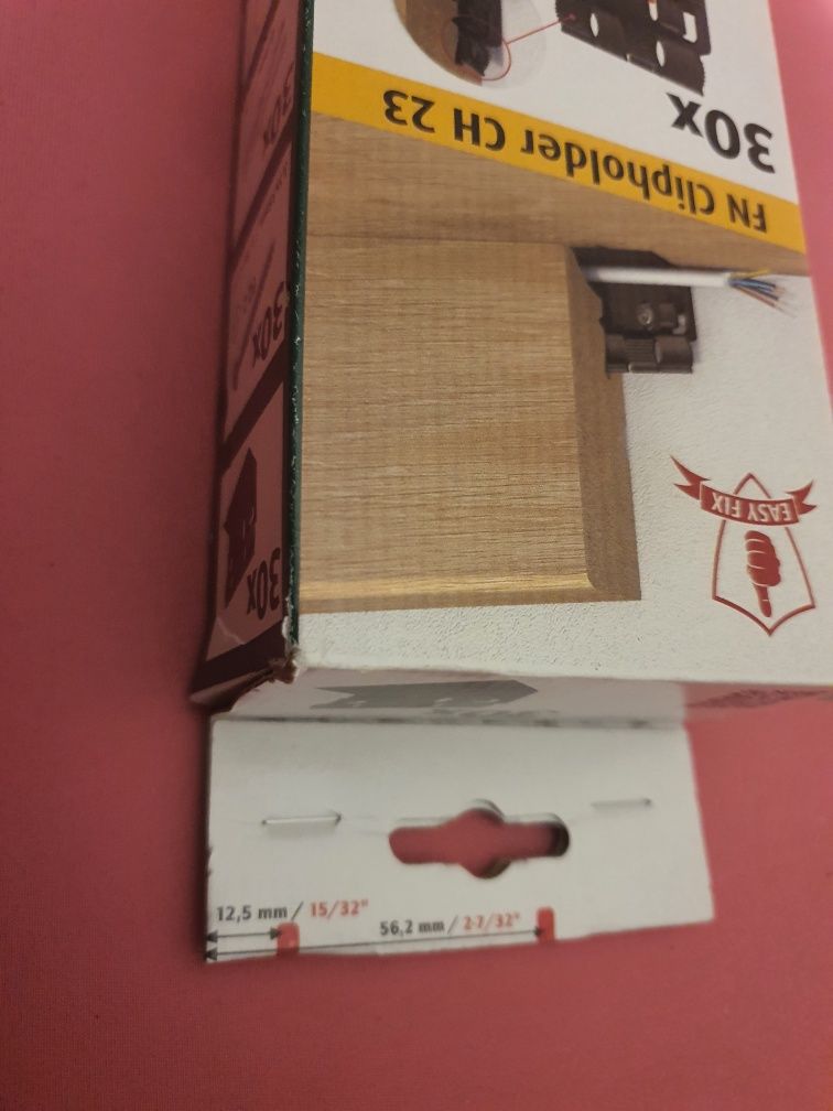 Klamry montażowe do listew przypodłogowych. FN Clipholder CH 23. Nowe