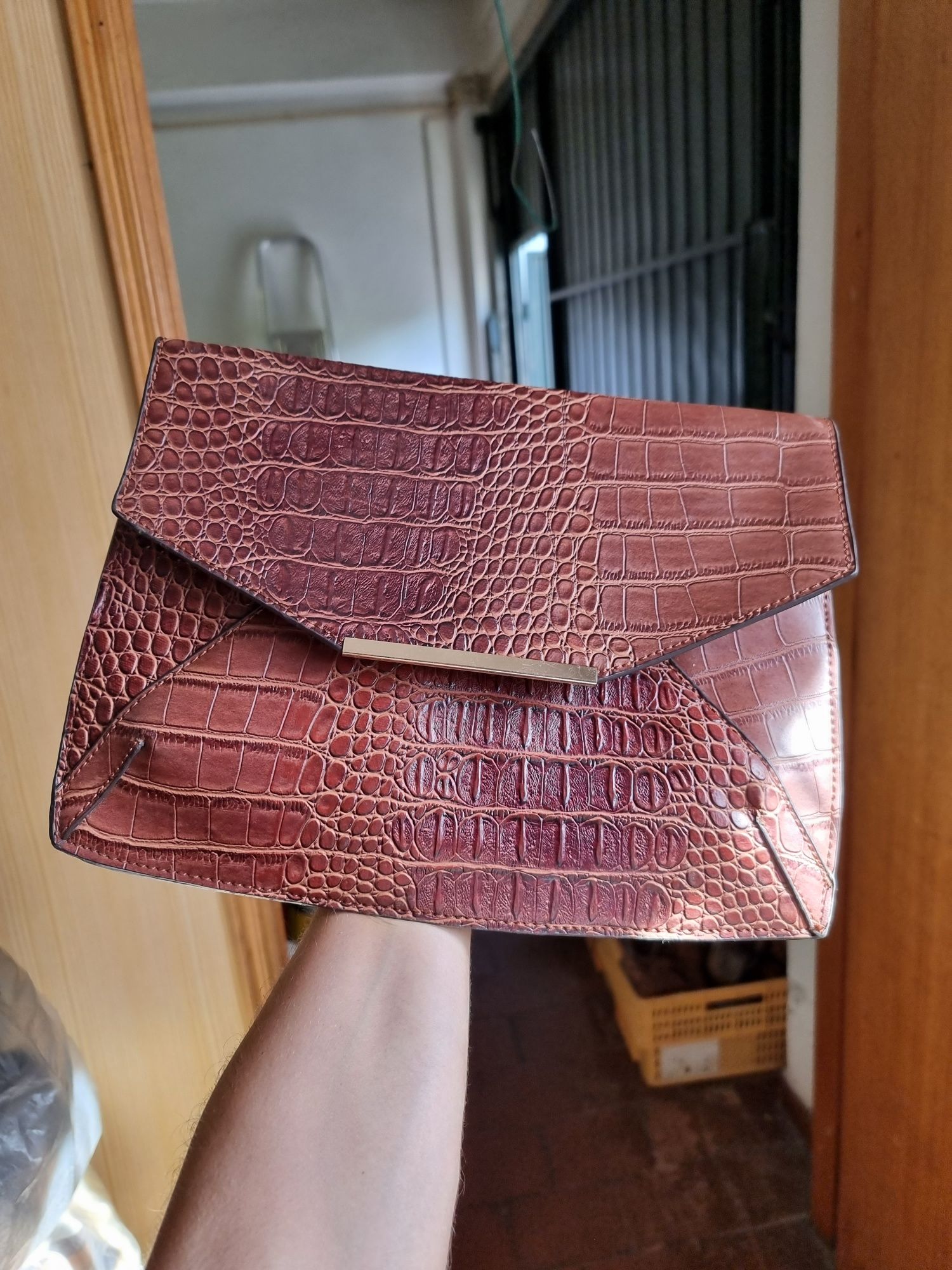 Bolsa, Mala para senhora estilo pele