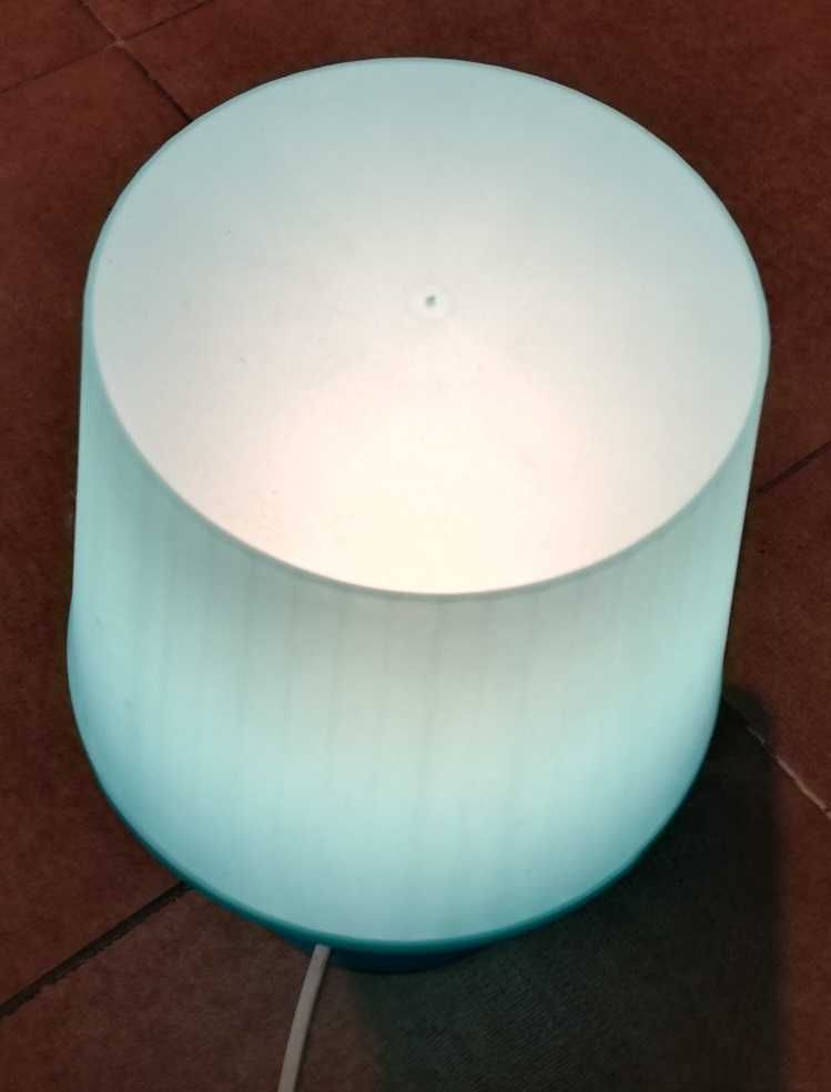 Lampka Ikea stołowa z żarówką LED