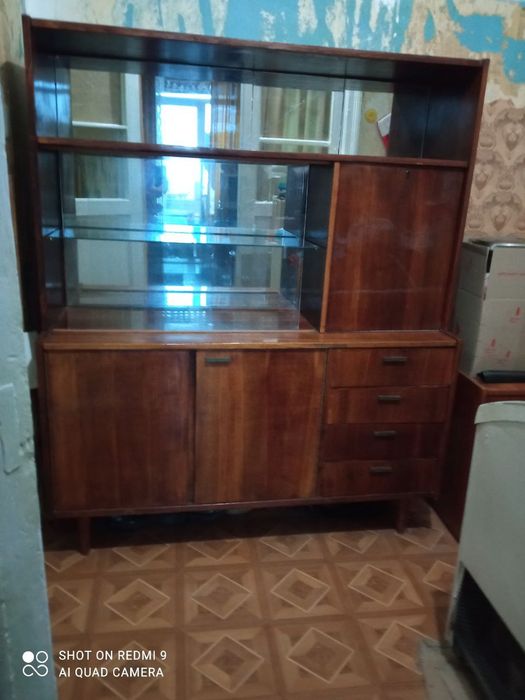 Продам сервант Раритет