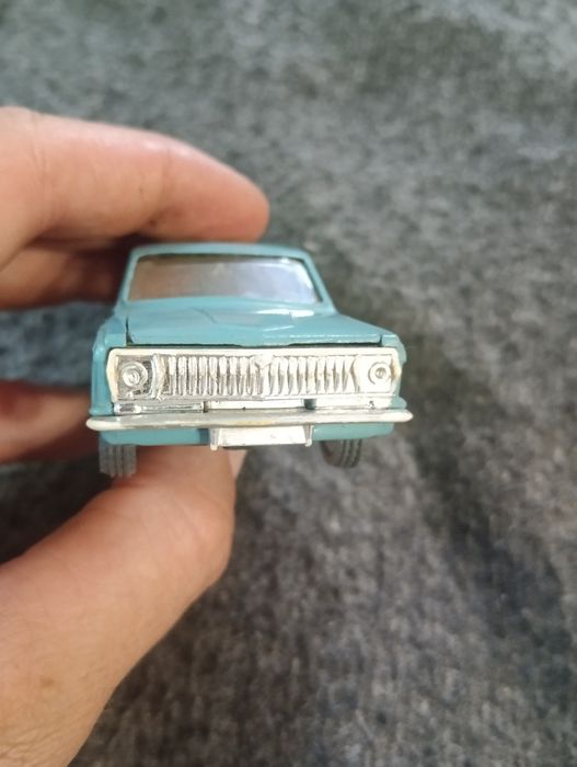 Игрушка СССР газ-2410