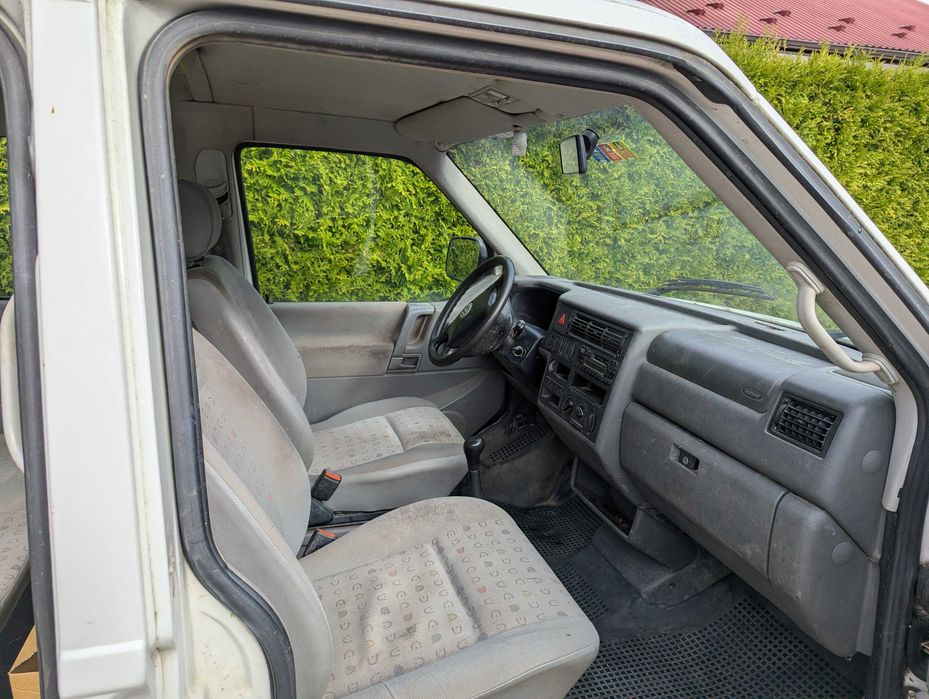 VW T4 2.5 TDI Caravelle 8-osobowy