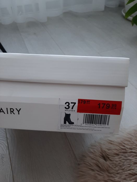 Botki czarne Jenny Fairy na słupku