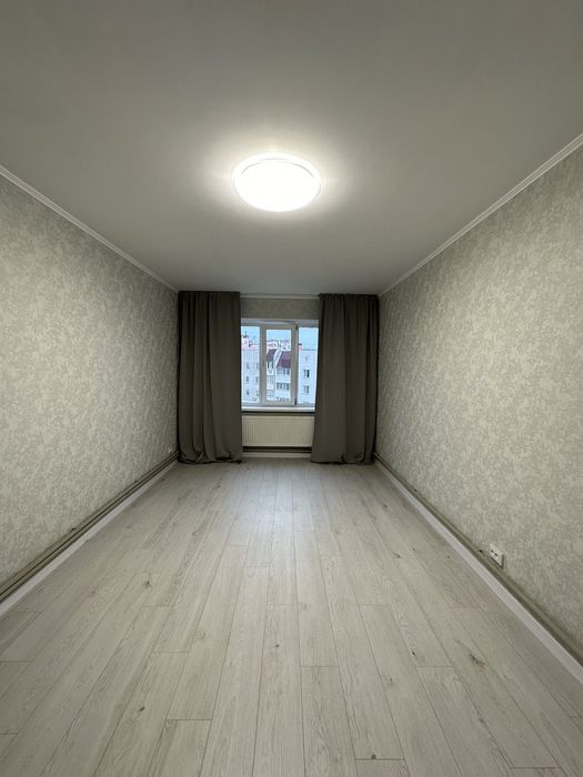 2- кімнатна квартира з ремонтом і лічильником на тепло!