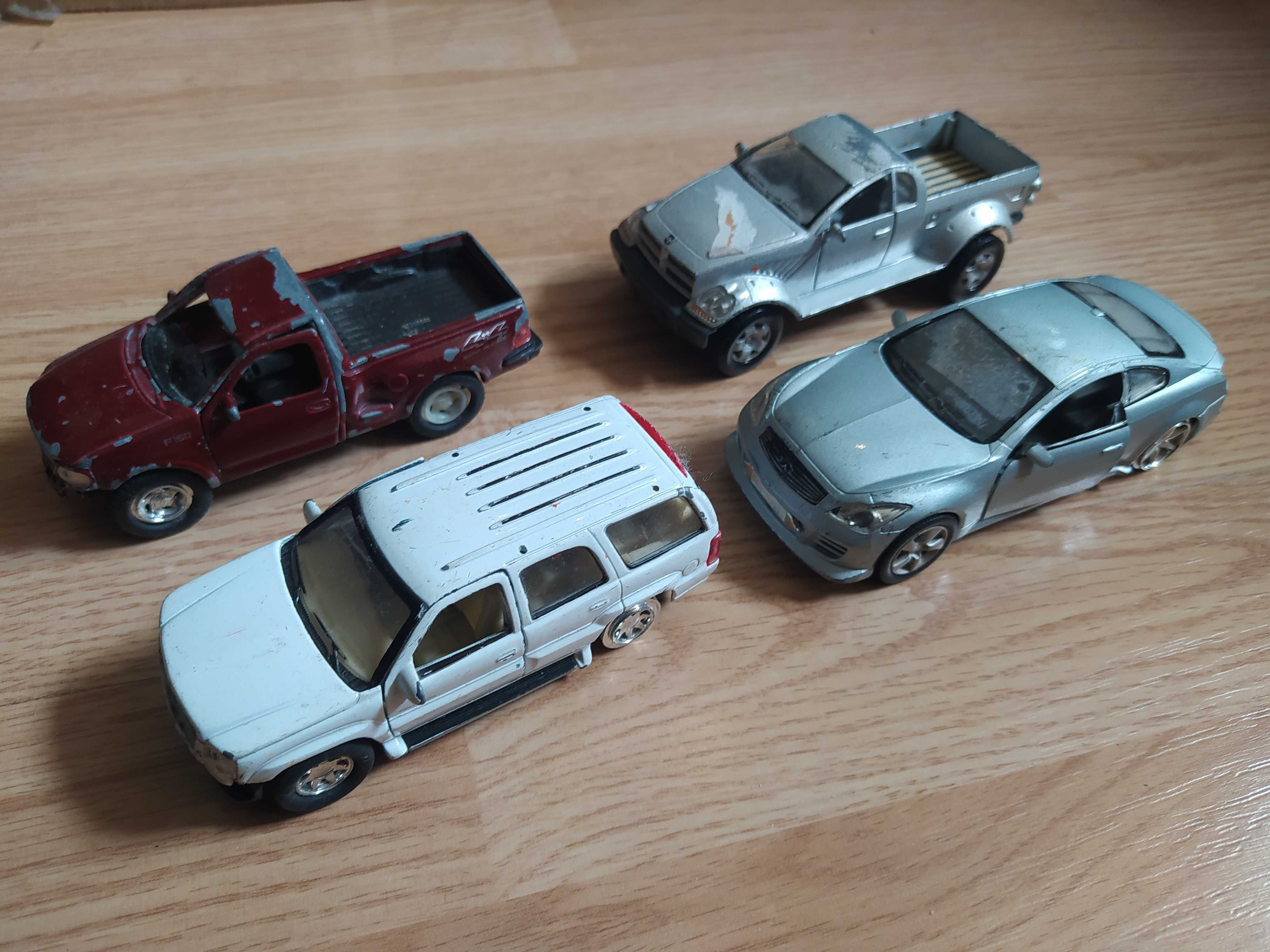 Модельки авто Ford, Dodge, Cadillac, Infinity