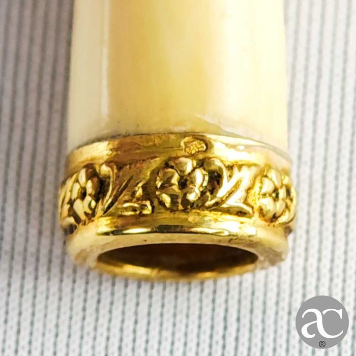 Antiga Boquilha em matéria nobre e ouro