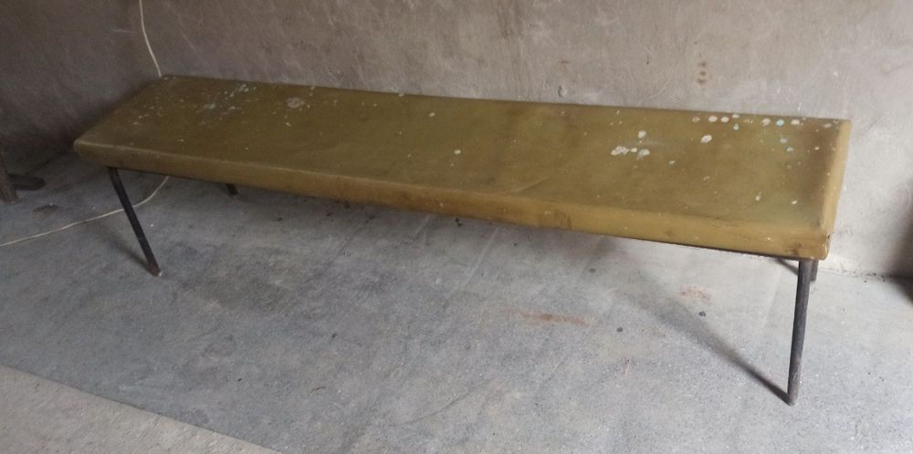 Лавка железная для дачи