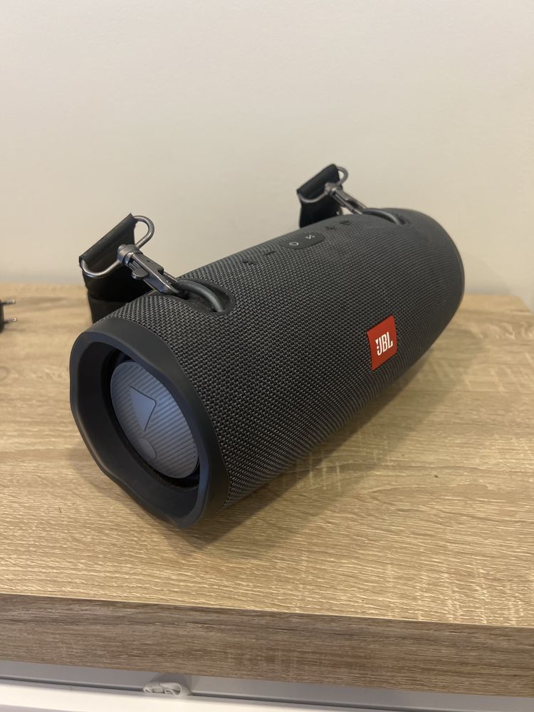 JBL XTREME 2 GM muito nova