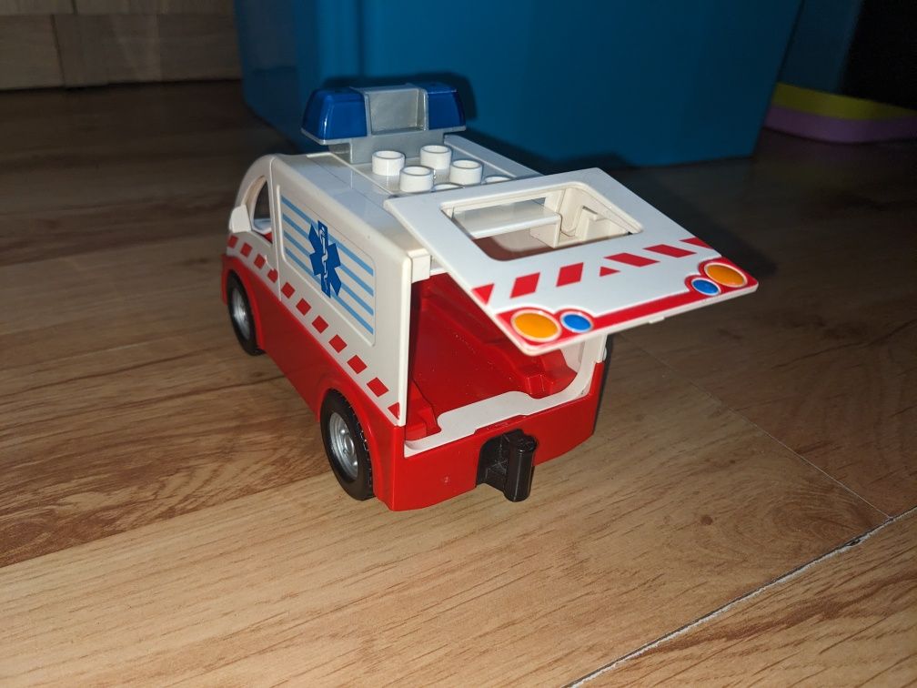 Lego duplo karetka pogotowia ambulans
