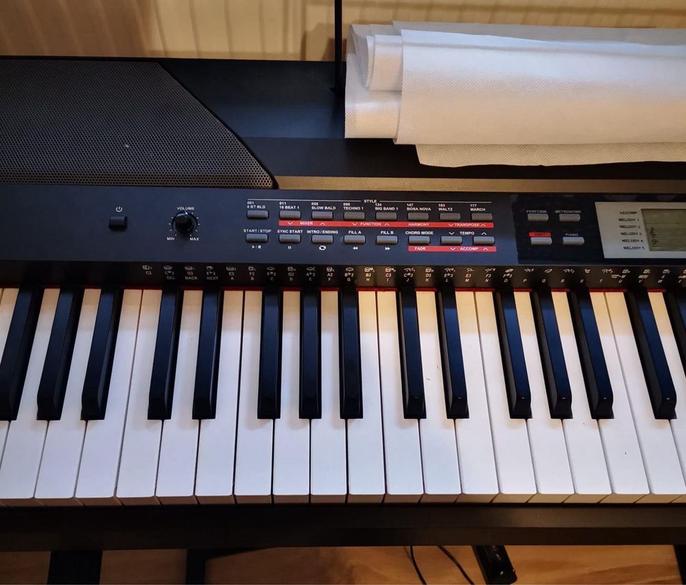 Keyboard Thomann SP-5600