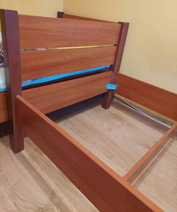 Łóżko 200x90 z materacem