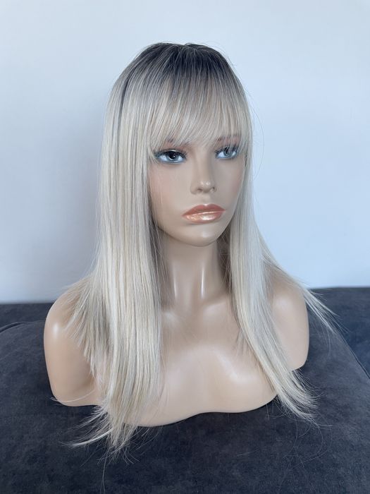Blond peruka z odrostem efekt ombre proste wlosy z grzywka