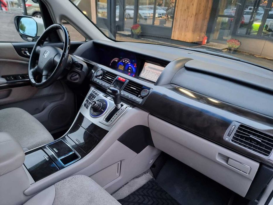 Продам  Honda Elysion 2011. Можна в розстрочку, під викуп.