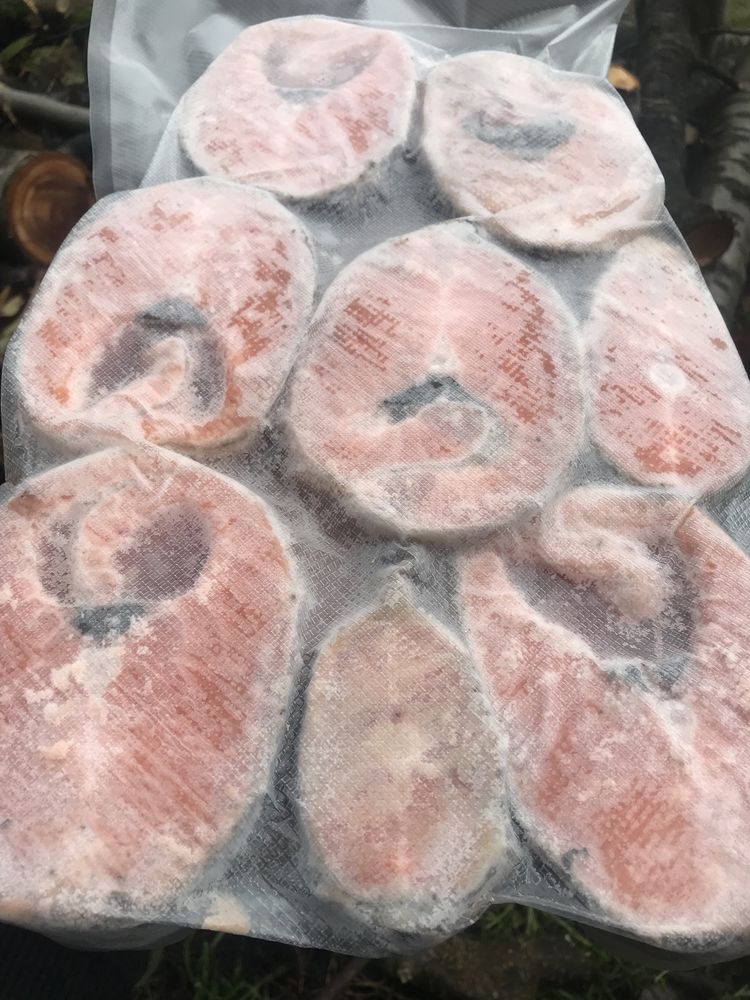 Стейк форелі, лосося, стейк семги, тушки форели, мясо лосося