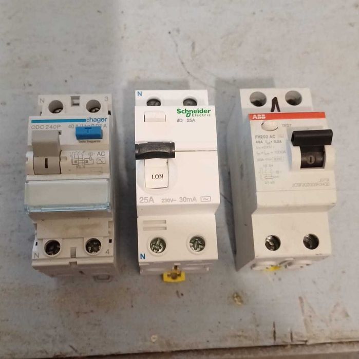 Conjunto de 7 diferenciais e disjuntor