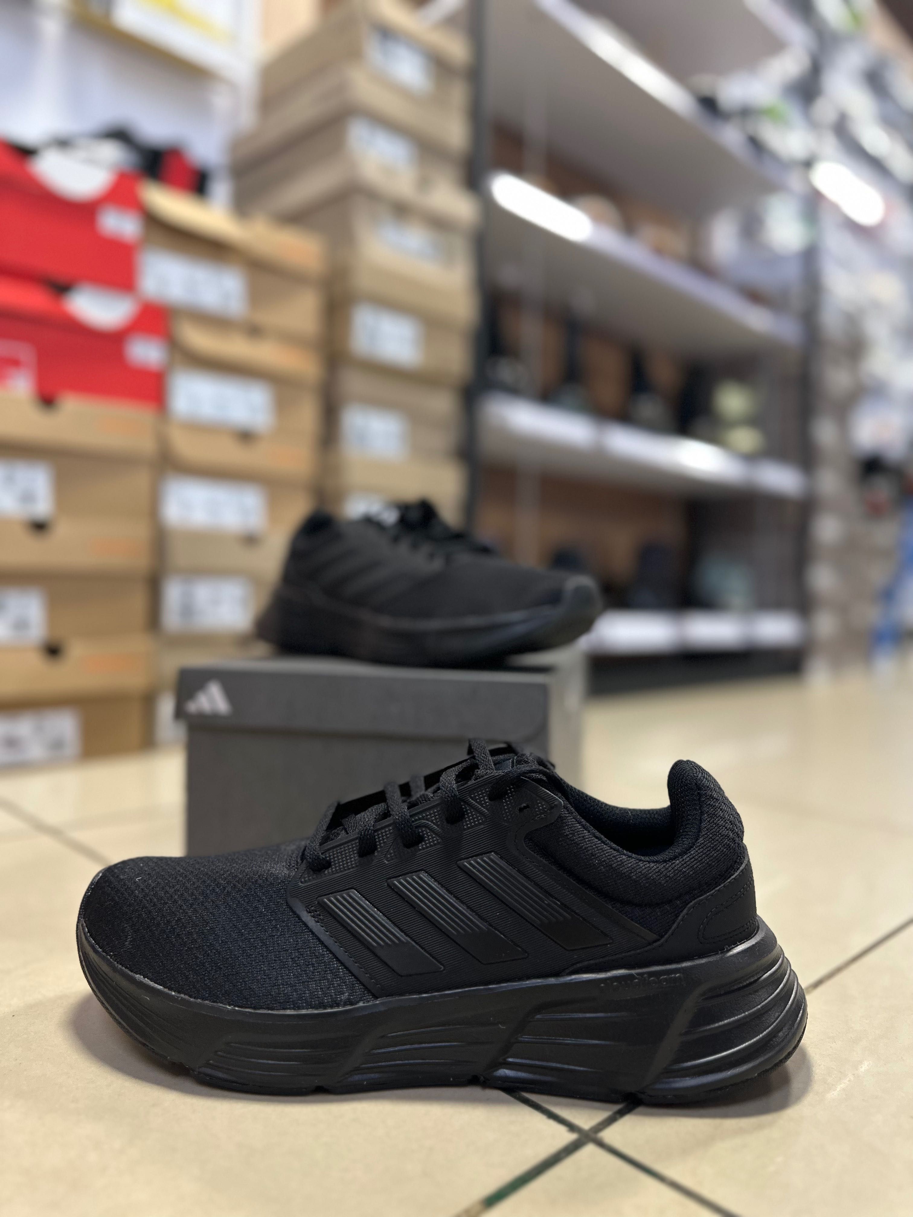 Чоловічі оригінальні кросівки Adidas Galaxy 6 GW4138