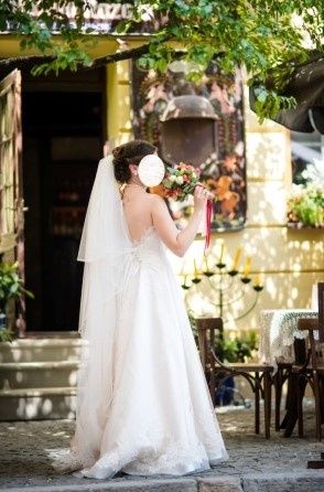 Весільна сукня дуже ніжного кольору