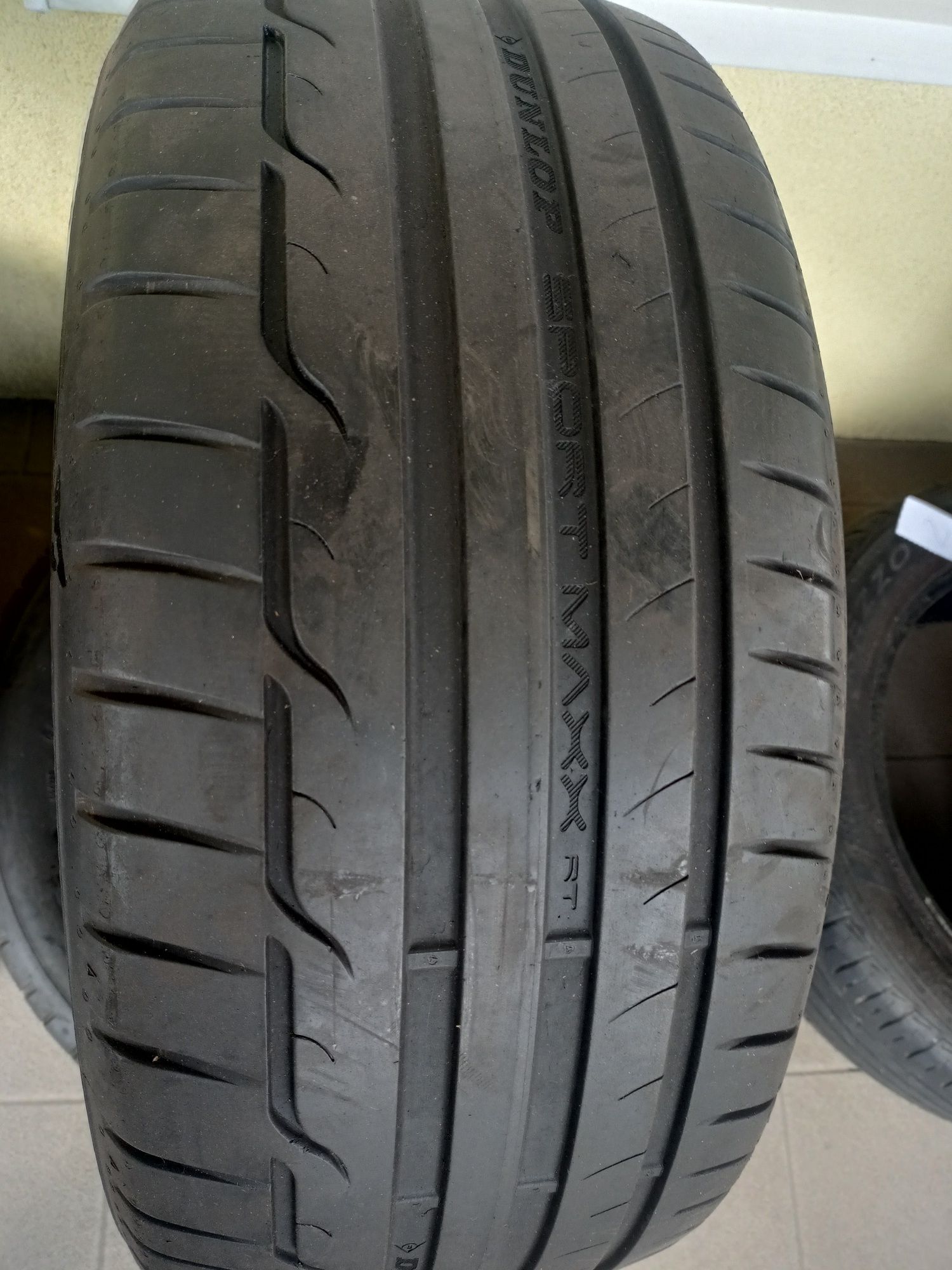 Opony 225/50/16 Dunlop