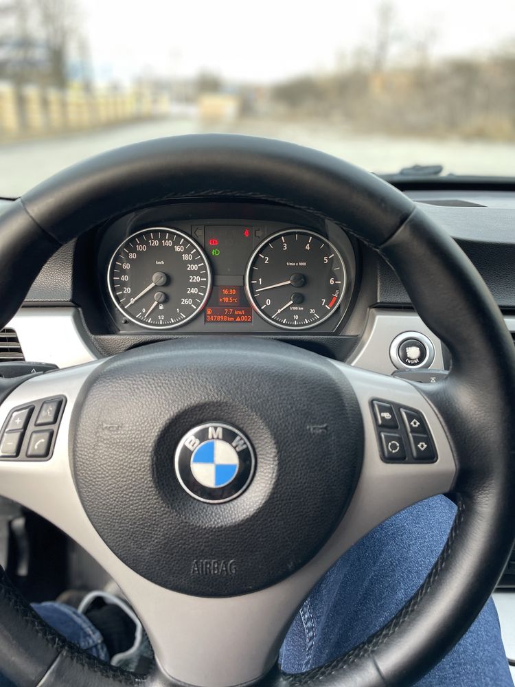 Продам BMW E91 320i газ/бенз