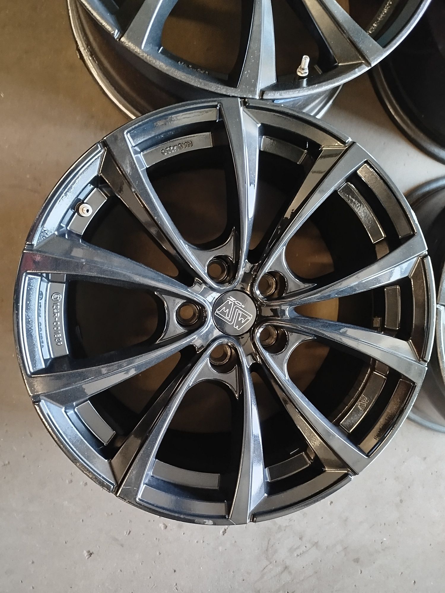 Felgi aluminiowe 18 cali do Tesla z czujnikami ciśnienia, 5x114,3