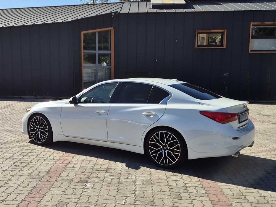 Infiniti Q50 405 KM RWD