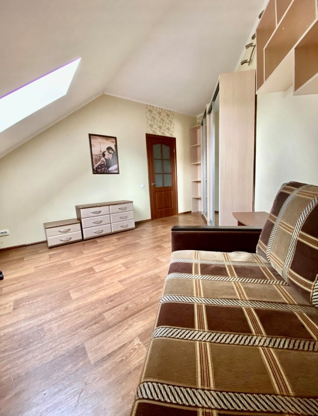 Однокімнатна квартира з ремонтом меблями в домашньому ЖК Новатор Буча