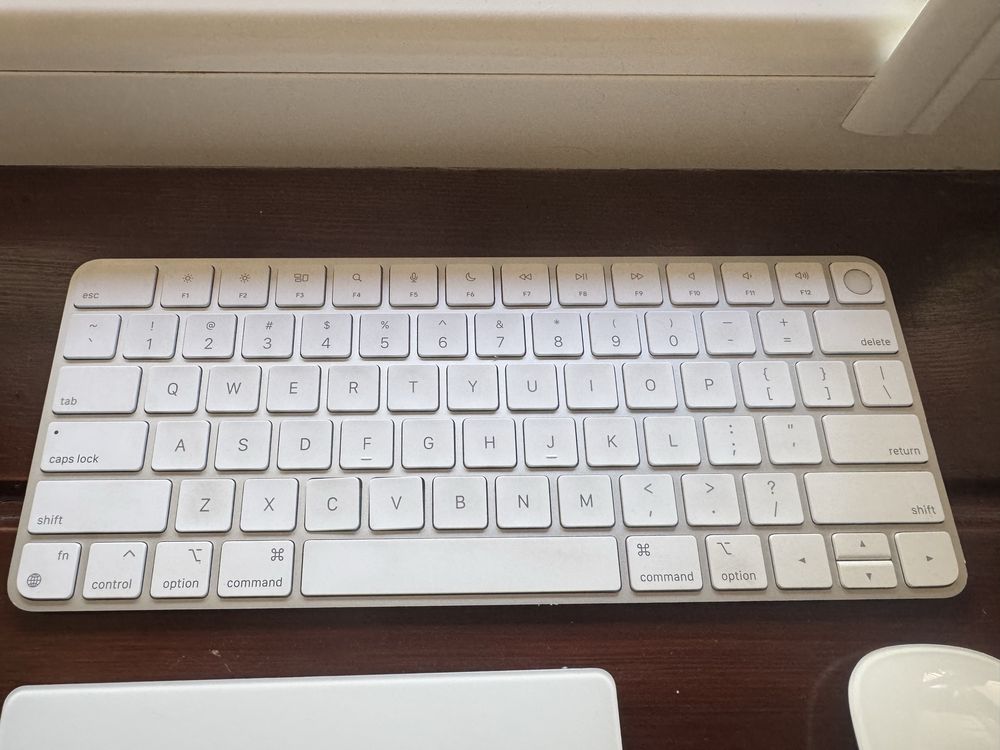 Zestaw Apple - Magic v2 - US qwerty - keyboard / trackpad / mouse