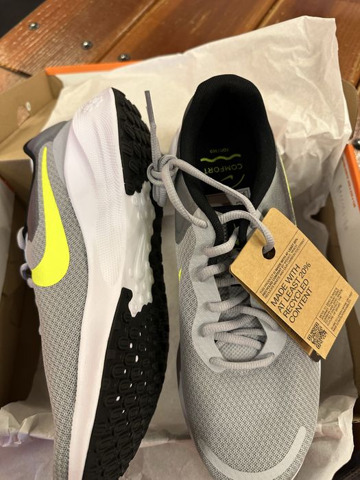 Tenis novos Nike Performence 7 com caixa e etiquetas