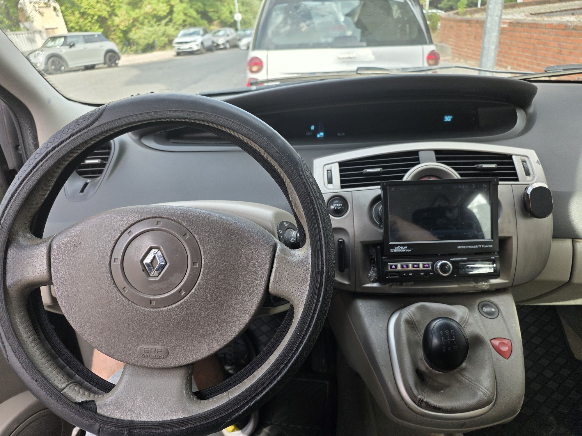 Renault cenic muito estimada