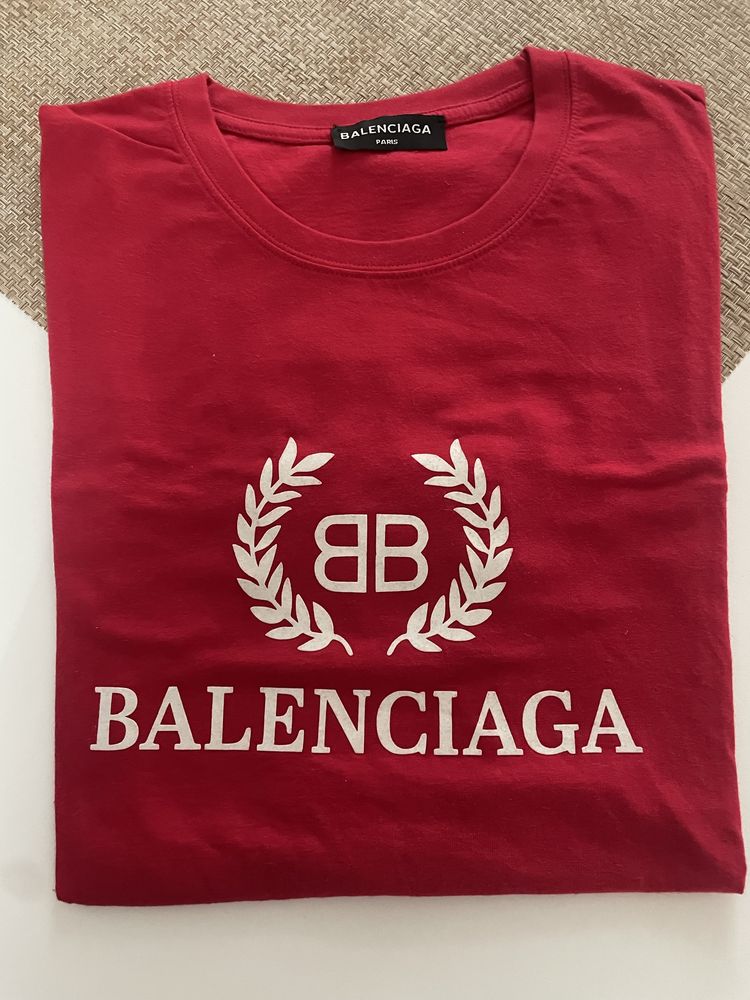 6 T shirts Balenciaga