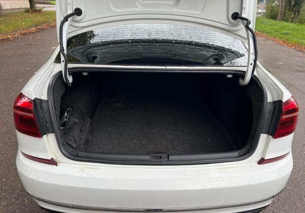 Volkswagen Passat 2017 року