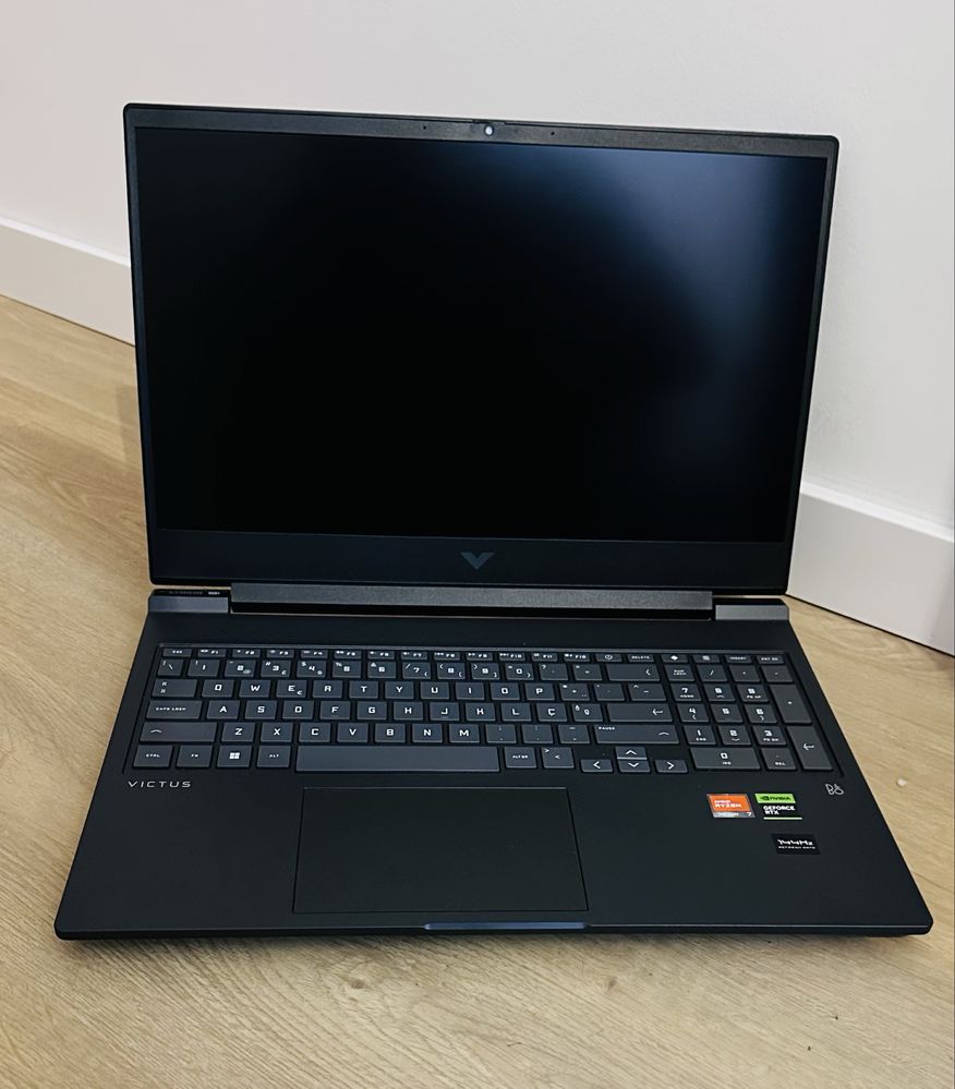 Portátil HP Victus 16gb RAM | 512gb ssd | AMD Ryzen 7 7840HS