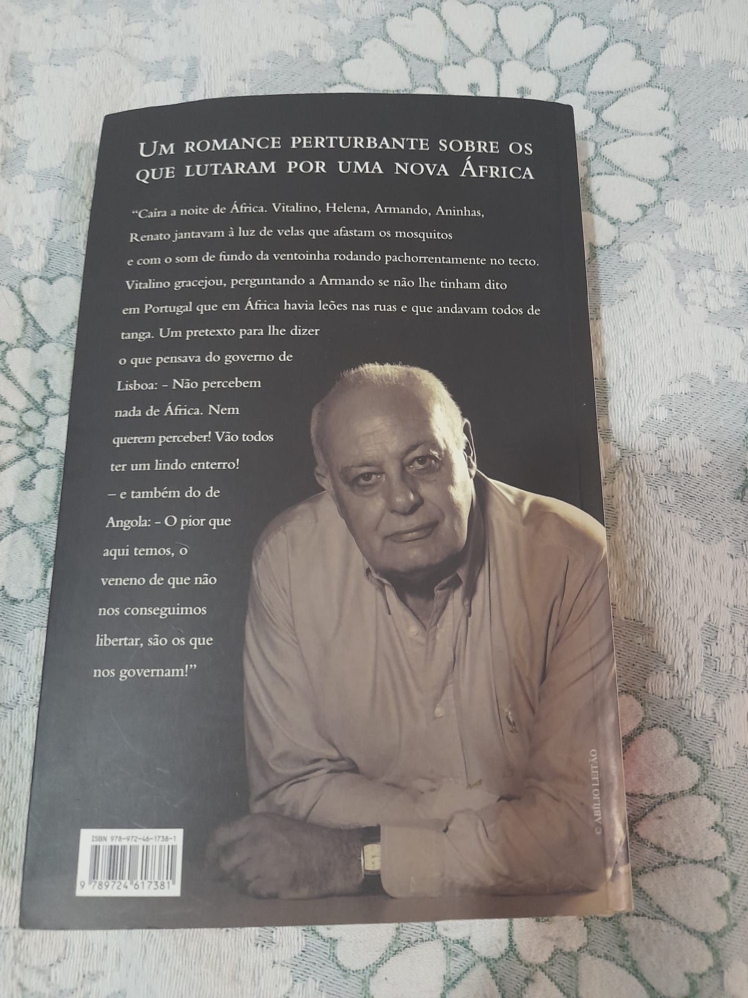 Fala-me de África de Carlos Vale Ferraz