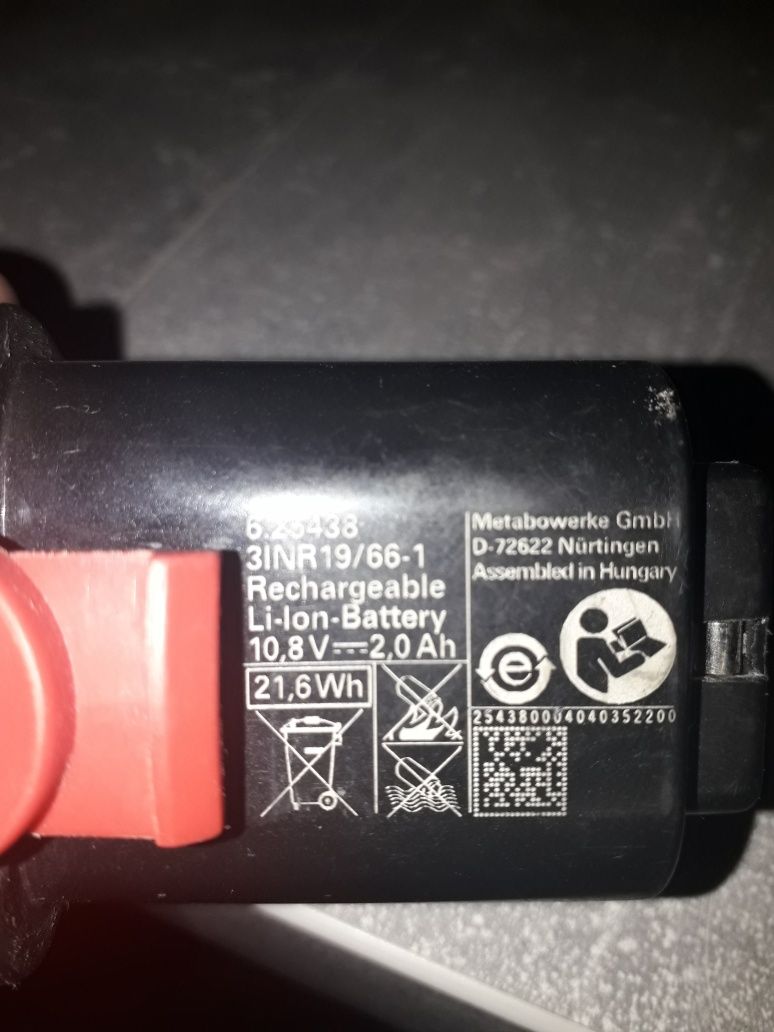 Ładowarka METABO Li-lon 10,8V + trzy akumulatory 10,8V